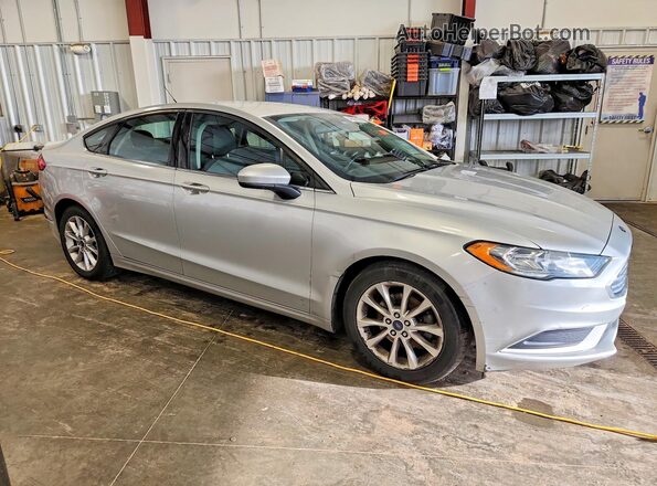 3FA6P0H79HR111493 2017 FORD FUSION Silver წინა მარჯვენა