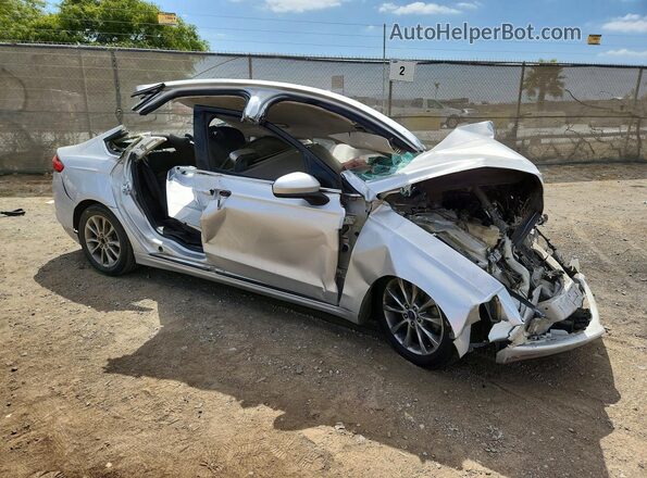 3FA6P0H7XHR150237 2017 FORD FUSION Silver Front right