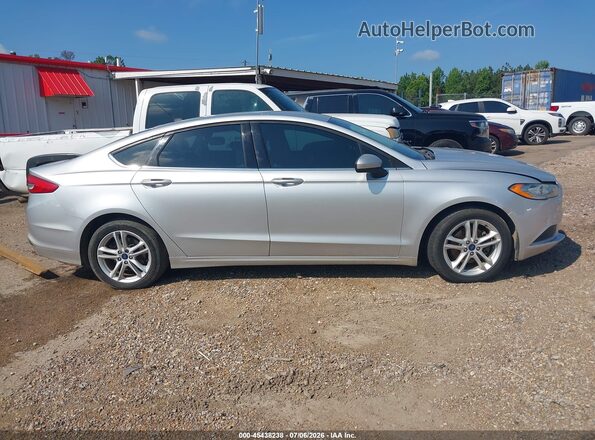 3FA6P0H7XJR107085 2018 FORD FUSION Silver უკანა სალონის ხედი