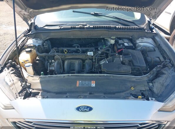 3FA6P0H7XJR107085 2018 FORD FUSION Silver უკანა ხედი