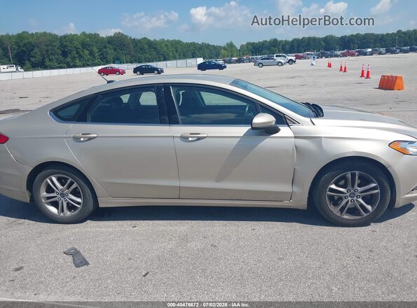 3FA6P0H7XJR108866 2018 FORD FUSION Gold Vista interior trasera
