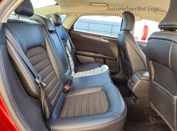 3FA6P0HD0HR222178 2017 FORD FUSION Red Vista de los asientos traseros