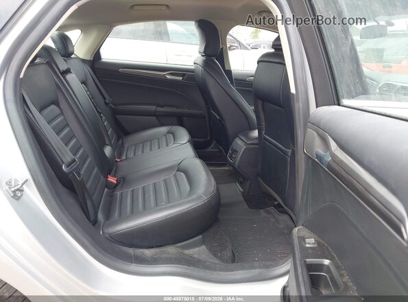 3FA6P0HD0HR396137 2017 FORD FUSION Silver Widok naklejki z numerem VIN