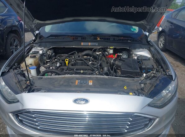 3FA6P0HD0JR189009 2018 FORD FUSION Серебряный Вид спереди