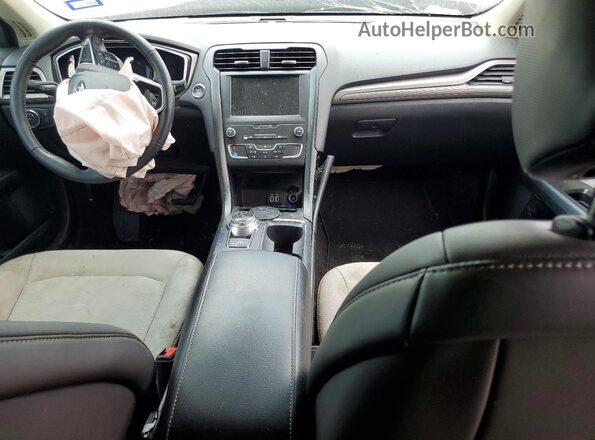 3FA6P0HD0LR111185 2020 FORD FUSION Red Widok deski rozdzielczej