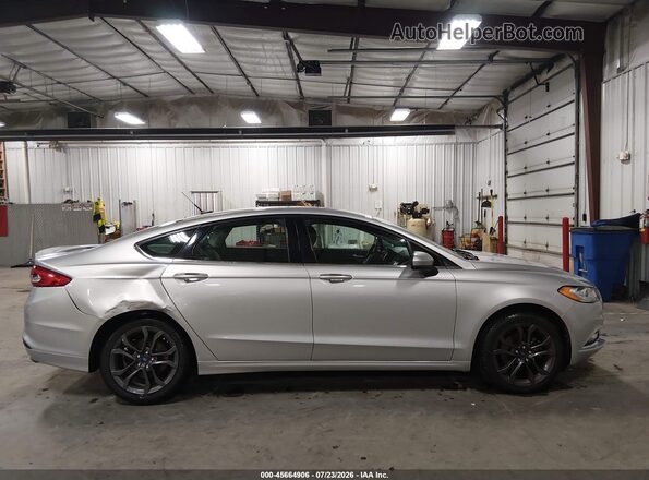 3FA6P0HD1JR213267 2018 FORD FUSION Gray Vista interior trasera
