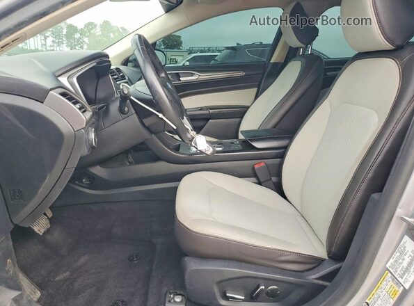 3FA6P0HD1LR251665 2020 FORD FUSION Silver Սալոնի դիմացի տեսք