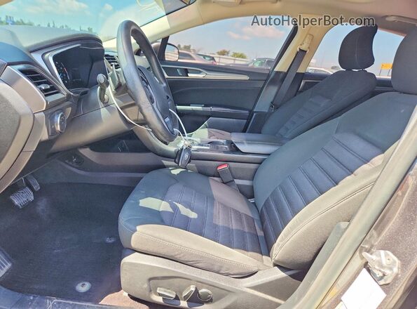 3FA6P0HD2HR103774 2017 FORD FUSION Черный Вид салона спереди