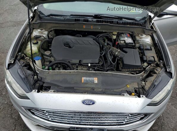 3FA6P0HD2HR153901 2017 FORD FUSION Silver Rear interior view