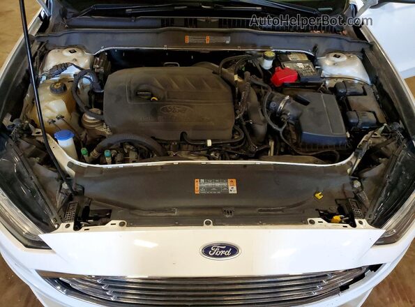 3FA6P0HD2HR311119 2017 FORD FUSION White Rear interior view