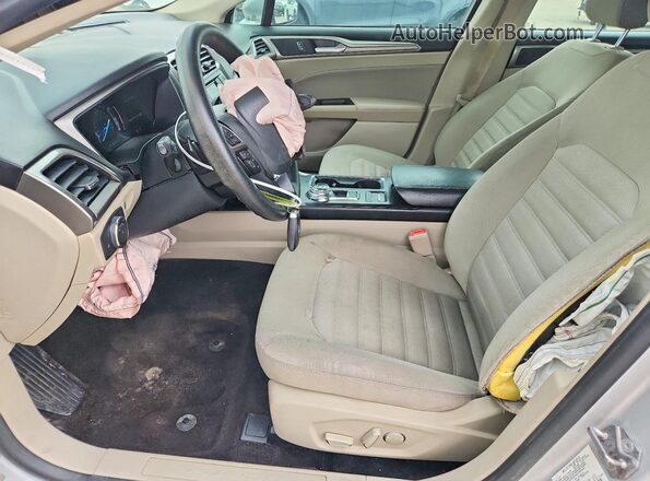 3FA6P0HD2JR162720 2018 FORD FUSION Silver Вид салону спереду
