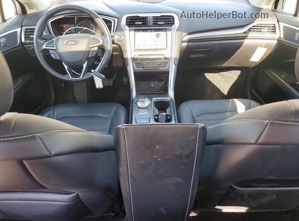 3FA6P0HD2JR218607 2018 FORD FUSION Silver წინა პანელის ხედი