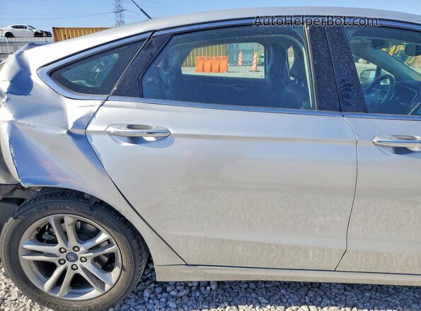 3FA6P0HD2JR218607 2018 FORD FUSION Silver უკანა სავარძლების ხედი