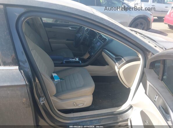 3FA6P0HD2JR250019 2018 FORD FUSION Silver Vista interior delantera