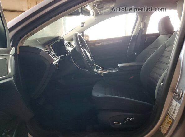 3FA6P0HD2LR225902 2020 FORD FUSION Silver Front interior view