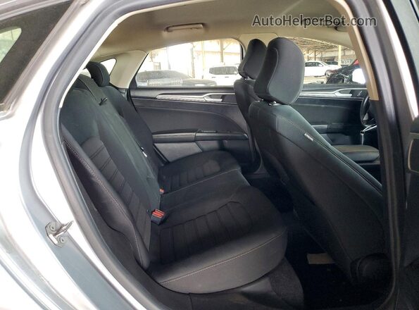 3FA6P0HD2LR225902 2020 FORD FUSION Silver Rear seats view
