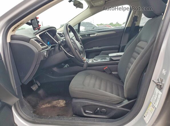 3FA6P0HD3HR227231 2017 FORD FUSION Gray Front interior view