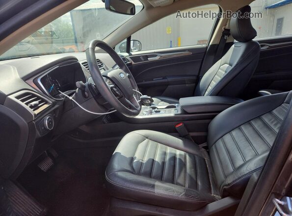 3FA6P0HD3JR107807 2018 FORD FUSION Charcoal Vista interior delantera