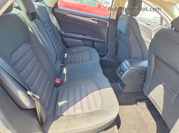 3FA6P0HD3JR157963 2018 FORD FUSION Charcoal Вид задніх сидінь