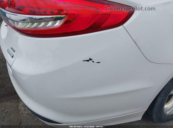 3FA6P0HD3JR284325 2018 FORD FUSION Белый Вид спереди
