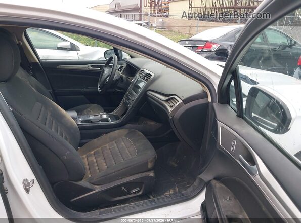 3FA6P0HD3JR284325 2018 FORD FUSION Белый Вид салона спереди