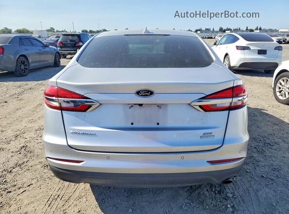 3FA6P0HD3KR135785 2019 FORD FUSION Серебряный Вид сзади