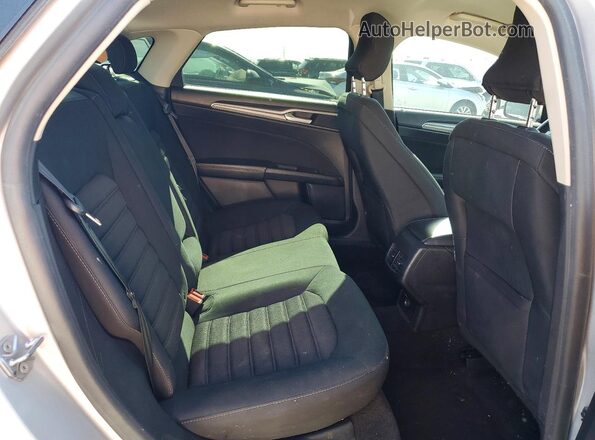 3FA6P0HD3KR135785 2019 FORD FUSION Серебряный Вид задних сидений
