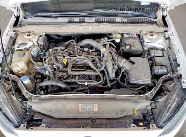 3FA6P0HD3KR149072 2019 FORD FUSION White Widok wnętrza z tyłu