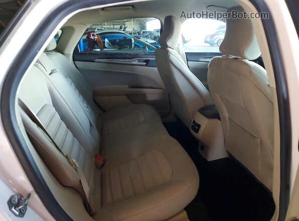 3FA6P0HD3KR149072 2019 FORD FUSION White Widok tylnych siedzeń