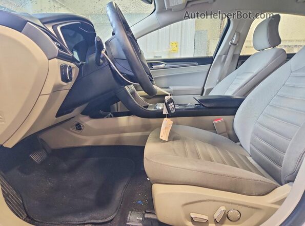3FA6P0HD3KR229407 2019 FORD FUSION White Vista interior delantera