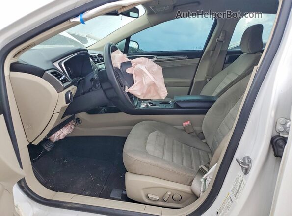 3FA6P0HD3LR132404 2020 FORD FUSION White Front interior view