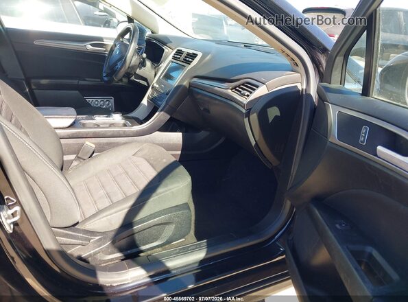 3FA6P0HD3LR202046 2020 FORD FUSION Черный Вид салона спереди