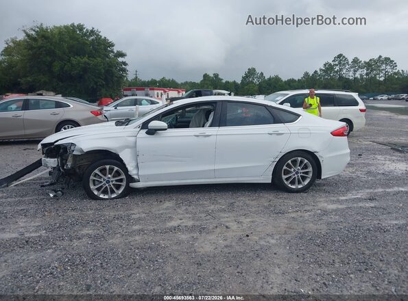 3FA6P0HD3LR211037 2020 FORD FUSION White 360 interior view