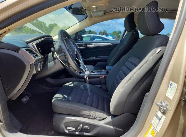 3FA6P0HD4HR364100 2017 FORD FUSION Золотой Вид салона спереди