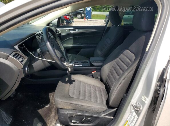3FA6P0HD6JR149808 2018 FORD FUSION Silver Front interior view