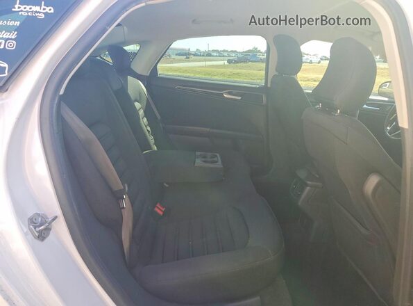 3FA6P0HD7GR268718 2016 FORD FUSION White Vista de los asientos traseros