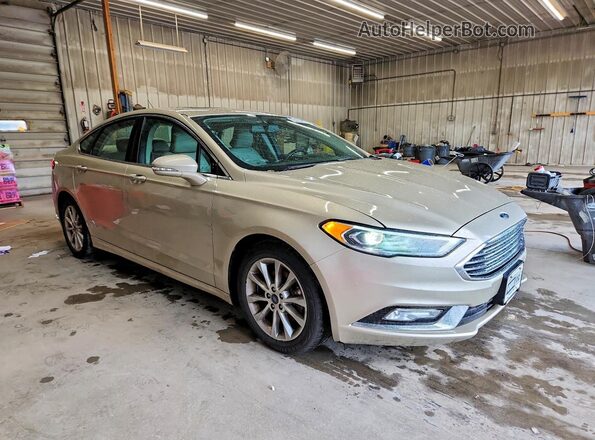 3FA6P0HD7HR391016 2017 FORD FUSION Золотой Передняя правая четверть