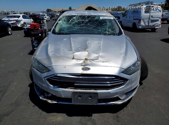 3FA6P0HD7JR262764 2018 FORD FUSION Серебряный Вид спереди