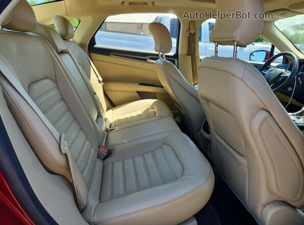 3FA6P0HD8GR153397 2016 FORD FUSION Red Vista de los asientos traseros