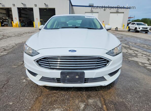 3FA6P0HD8JR129219 2018 FORD FUSION Белый Вид спереди