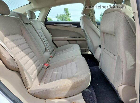 3FA6P0HD8JR129219 2018 FORD FUSION Белый Вид задних сидений