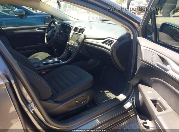 3FA6P0HD8JR241387 2018 FORD FUSION Gray Front interior view