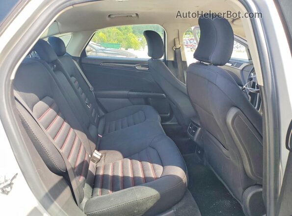 3FA6P0HD9GR124152 2016 FORD FUSION Silver Widok tylnych siedzeń