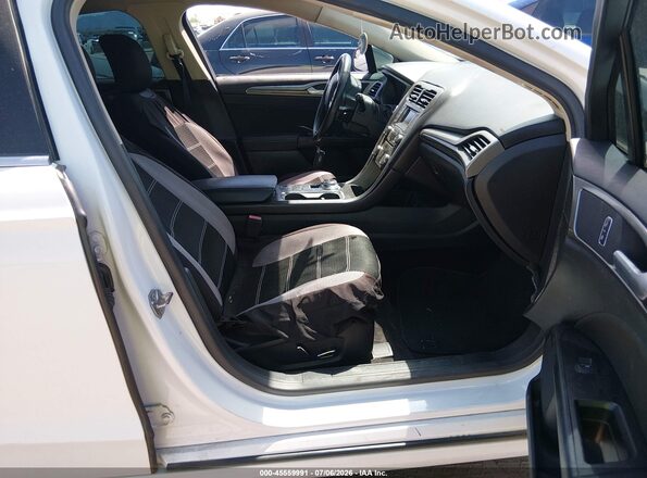 3FA6P0HD9HR387467 2017 FORD FUSION White Widok wnętrza z przodu