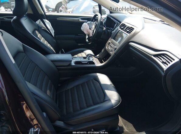 3FA6P0HD9HR398436 2017 FORD FUSION Бордовый Вид салона спереди