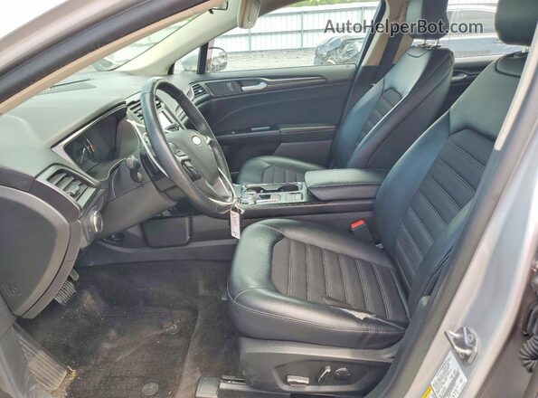 3FA6P0HD9JR229815 2018 FORD FUSION Silver Вид салону спереду