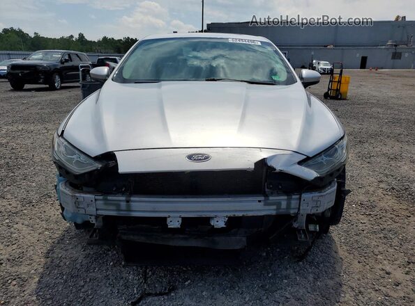 3FA6P0HD9JR229815 2018 FORD FUSION Silver Вид спереду