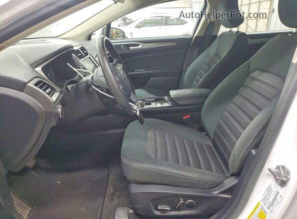 3FA6P0HD9JR237848 2018 FORD FUSION White Widok wnętrza z przodu