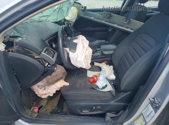3FA6P0HD9JR259624 2018 FORD FUSION Silver Front interior view