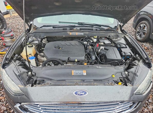 3FA6P0HDXJR217818 2018 FORD FUSION Gray Widok wnętrza z tyłu